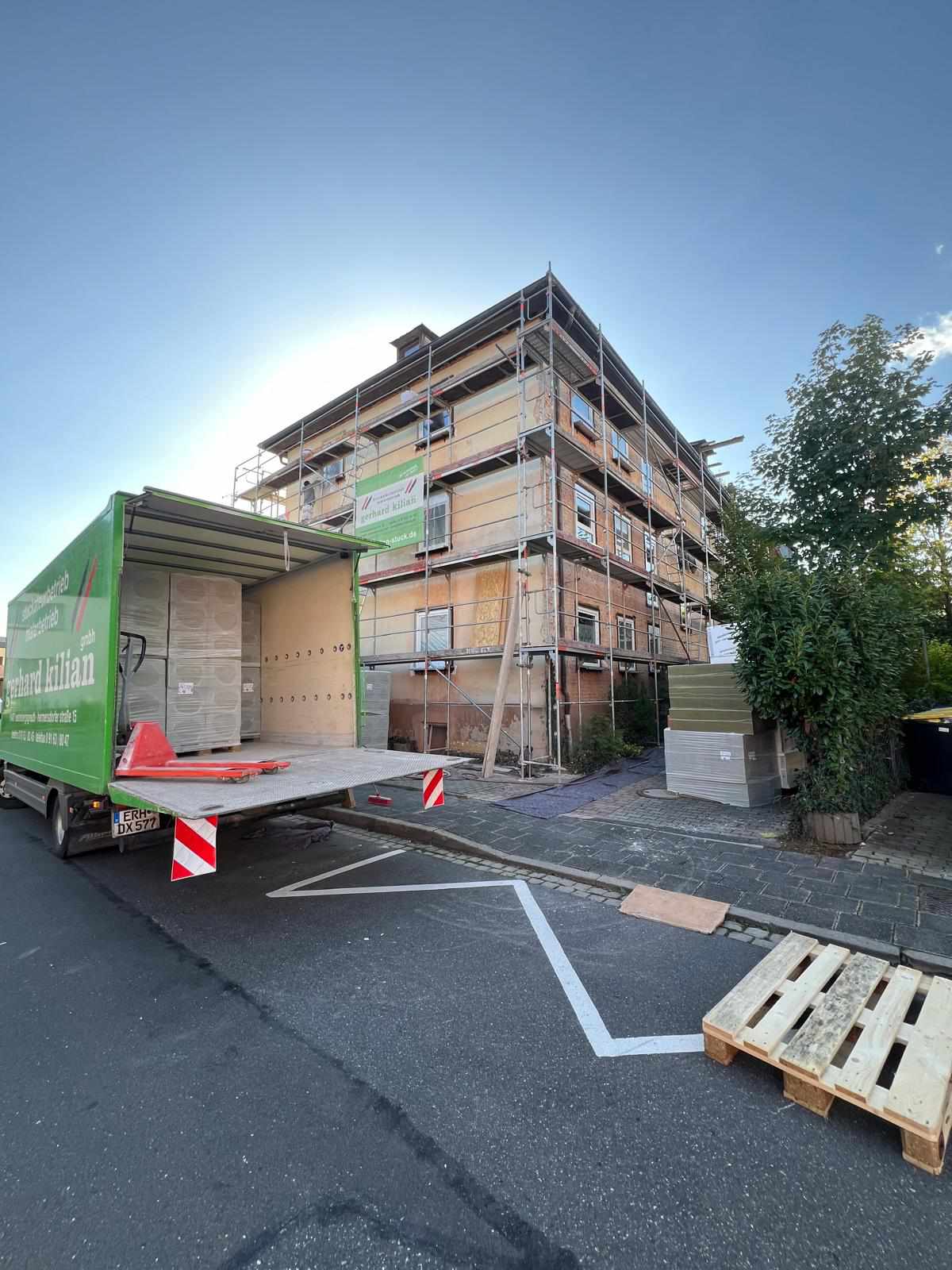 Projekt-130-Energetische-Fassadenmodernisierung-Mehrfamilienwohnhaus-fuer-Gebaeude-mit-Zukunft-1