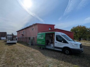 Projekt 135:<br> Fassadenanstrichsystem Sanierfarbe
