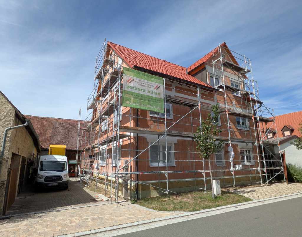 Projekt-136-Fassadenverputzarbeiten-Wohnhausneubau-Mehrfamilienhaus
