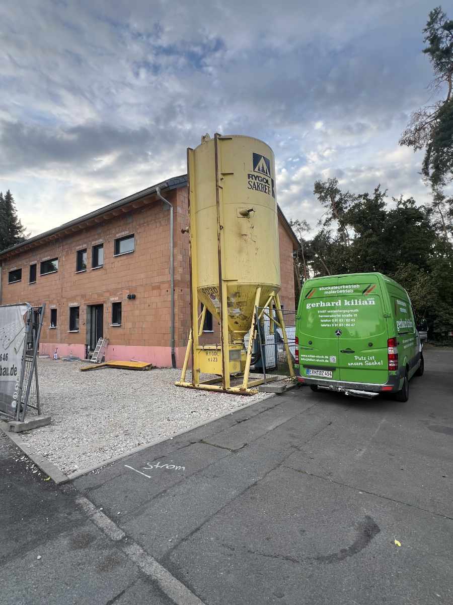 Projekt-142-Aussenputz-zwei-Doppelhaushaelften