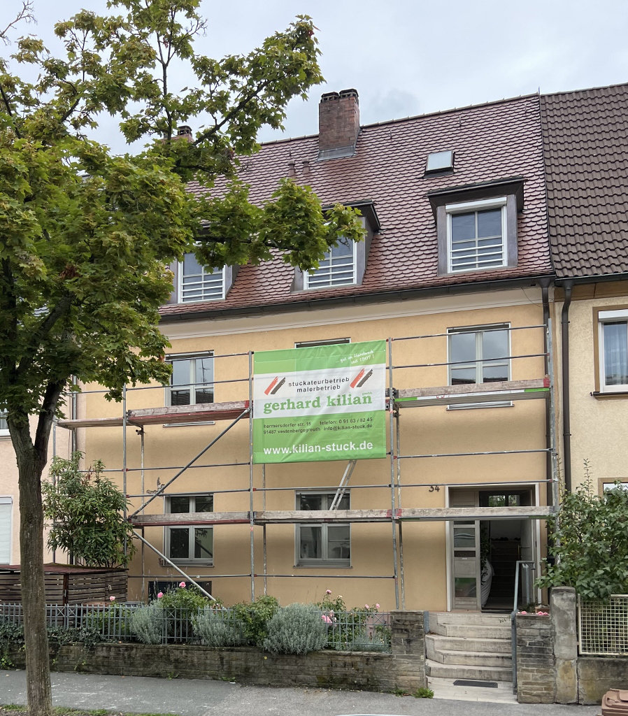 Projekt-154-Klimapaket-an-der-Fassade